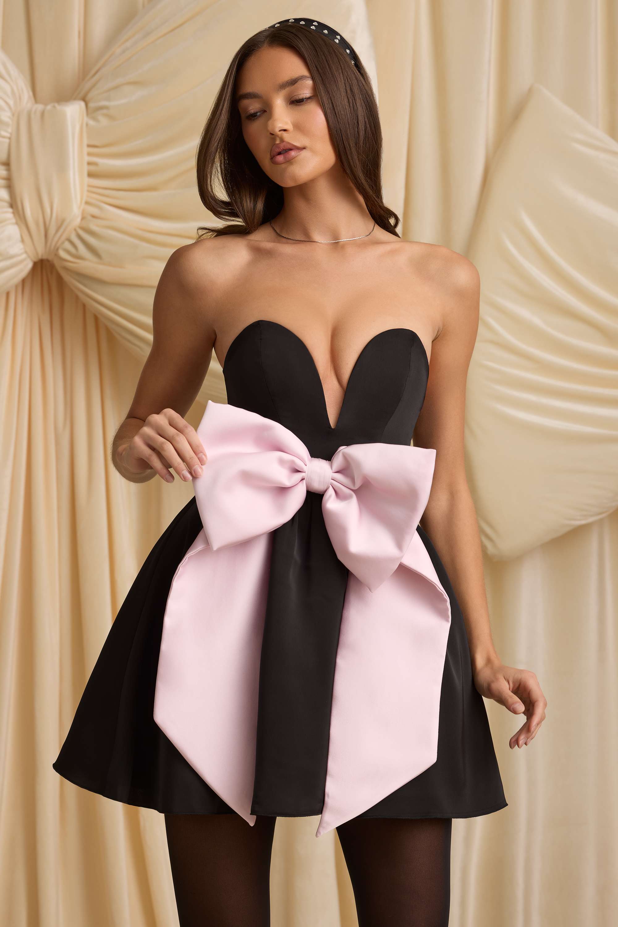 11860-Black_Noelle_1-2