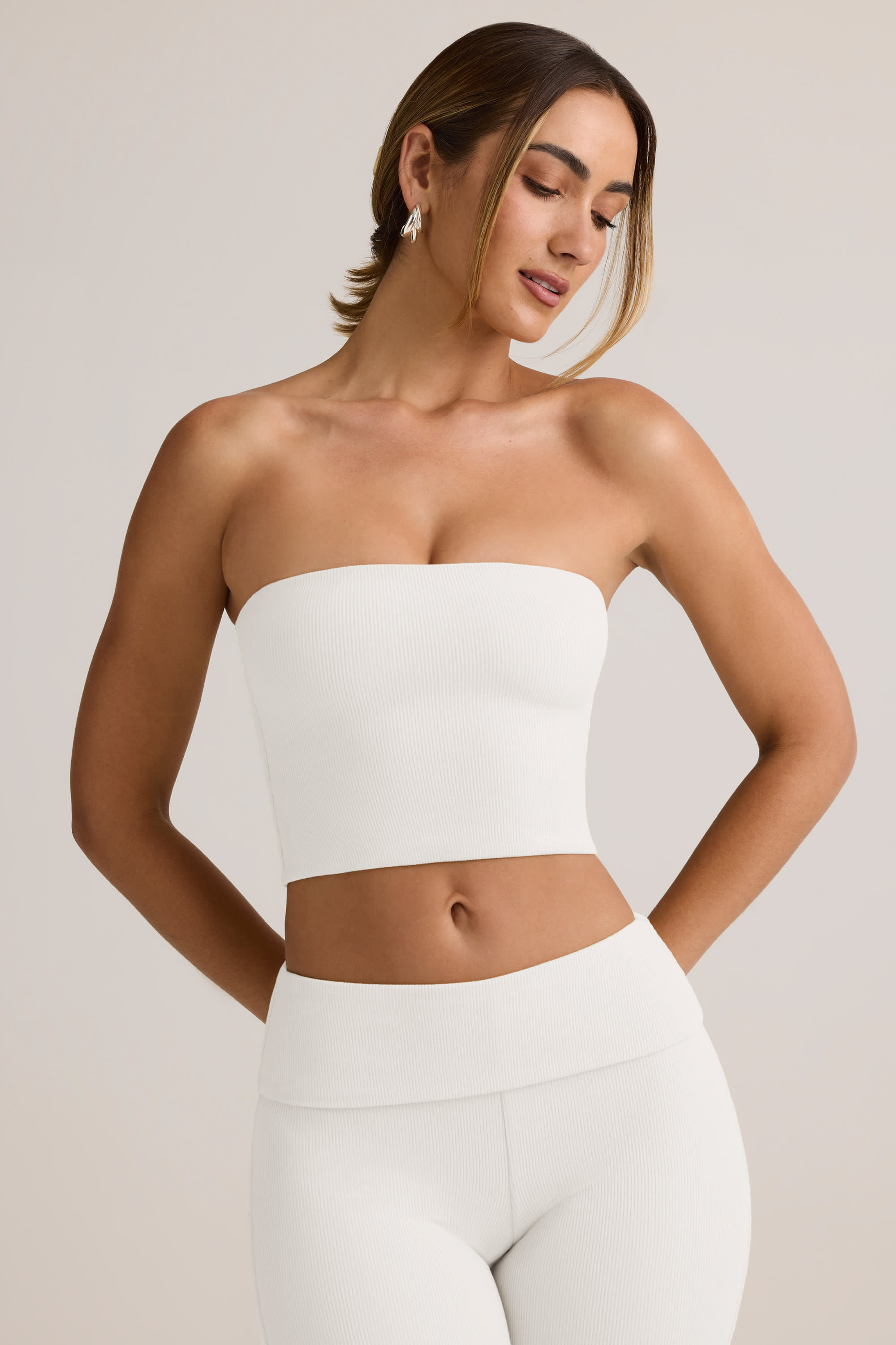 14141A-White_Verna_1-3
