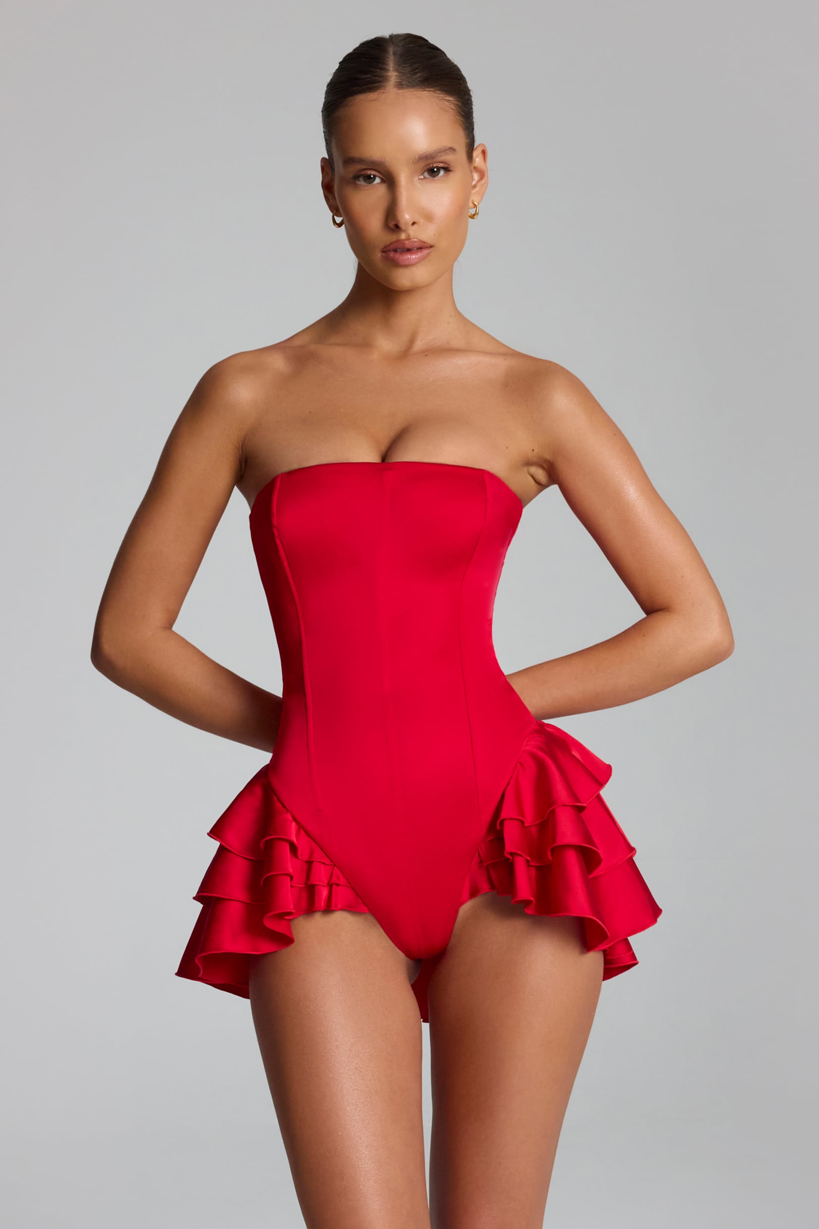 14721-Red_Luanni_4-2