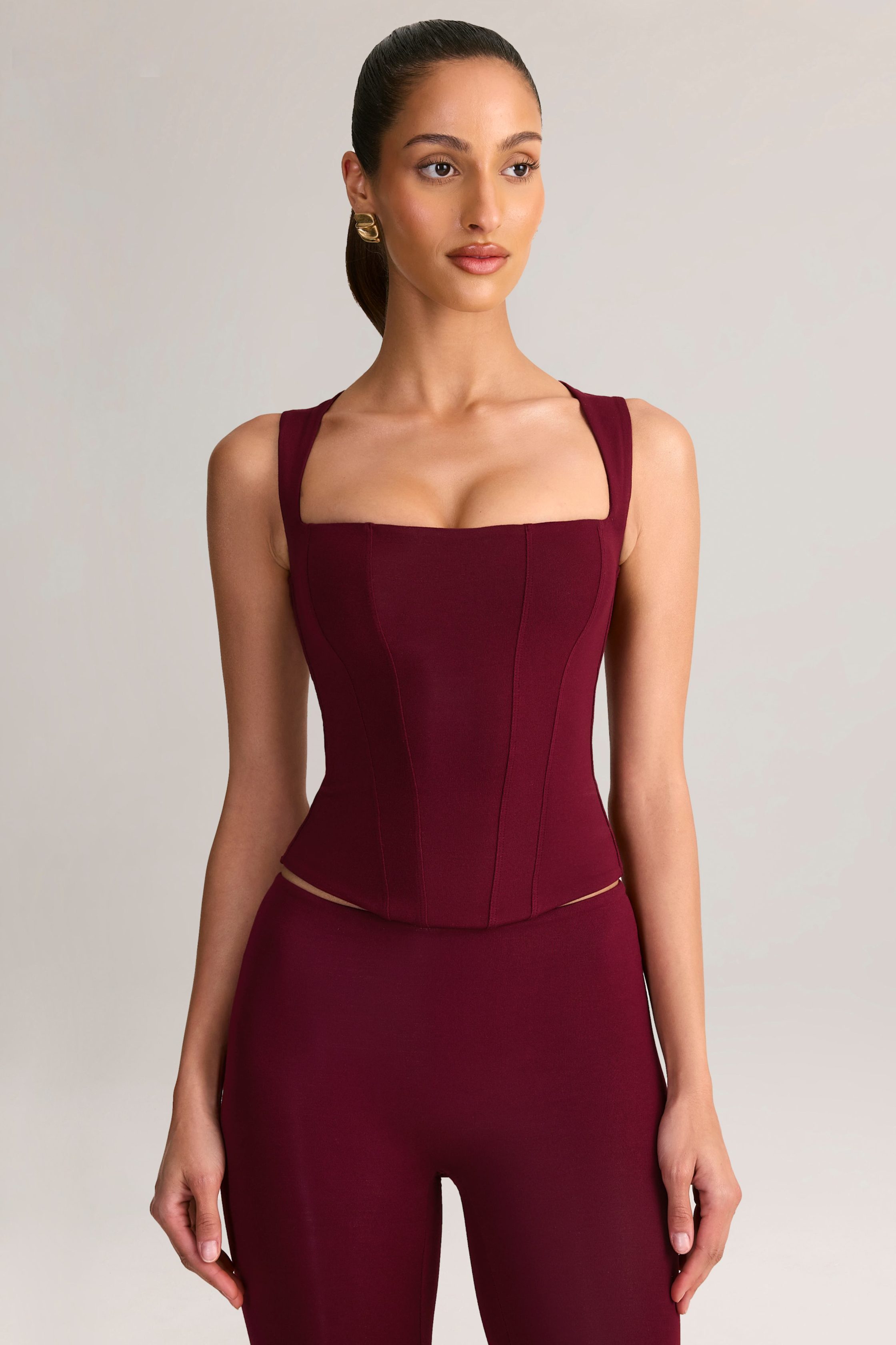 15439-Red_Vivee_5-7