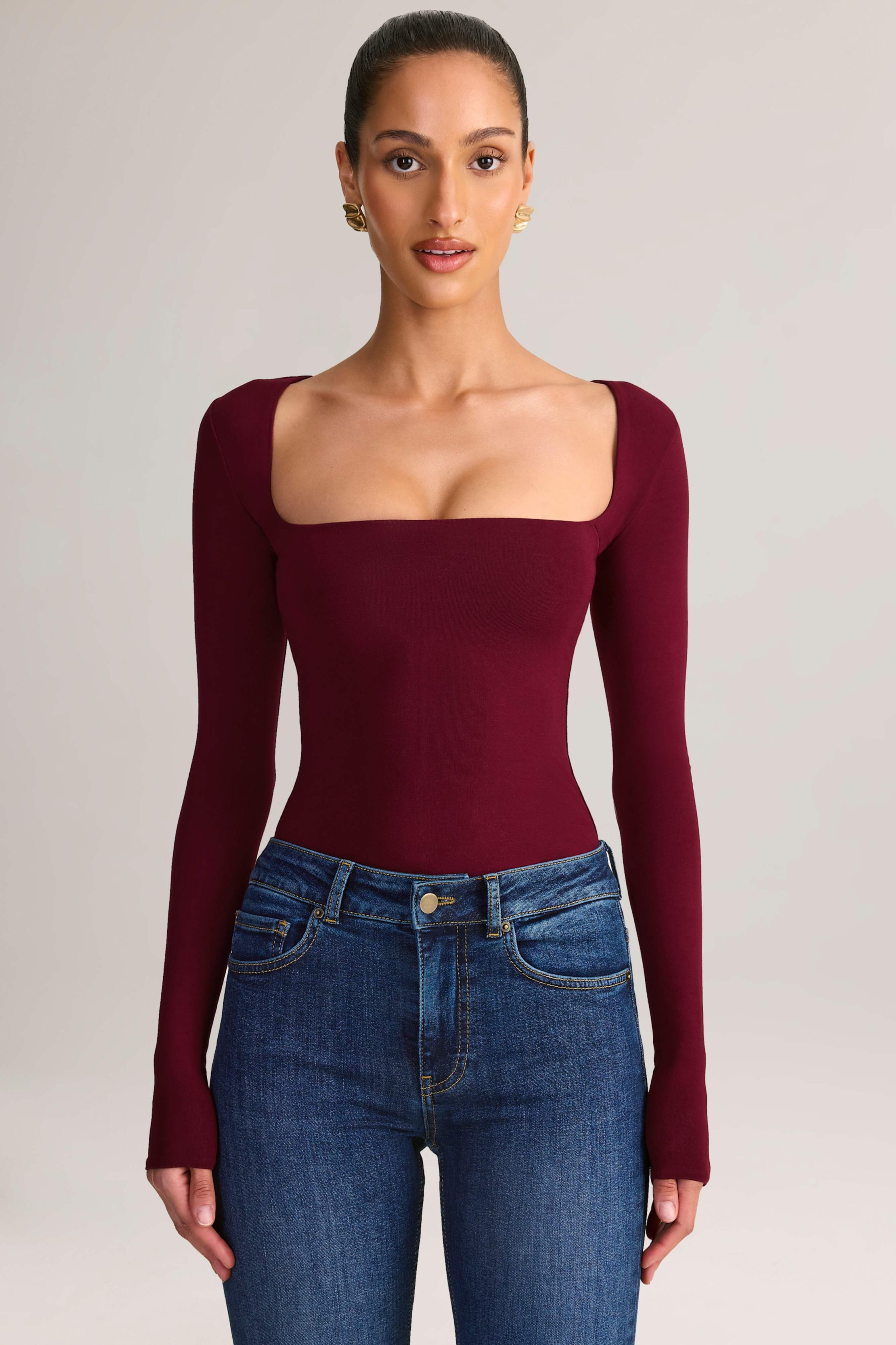15445-Red_Kaia_1-4