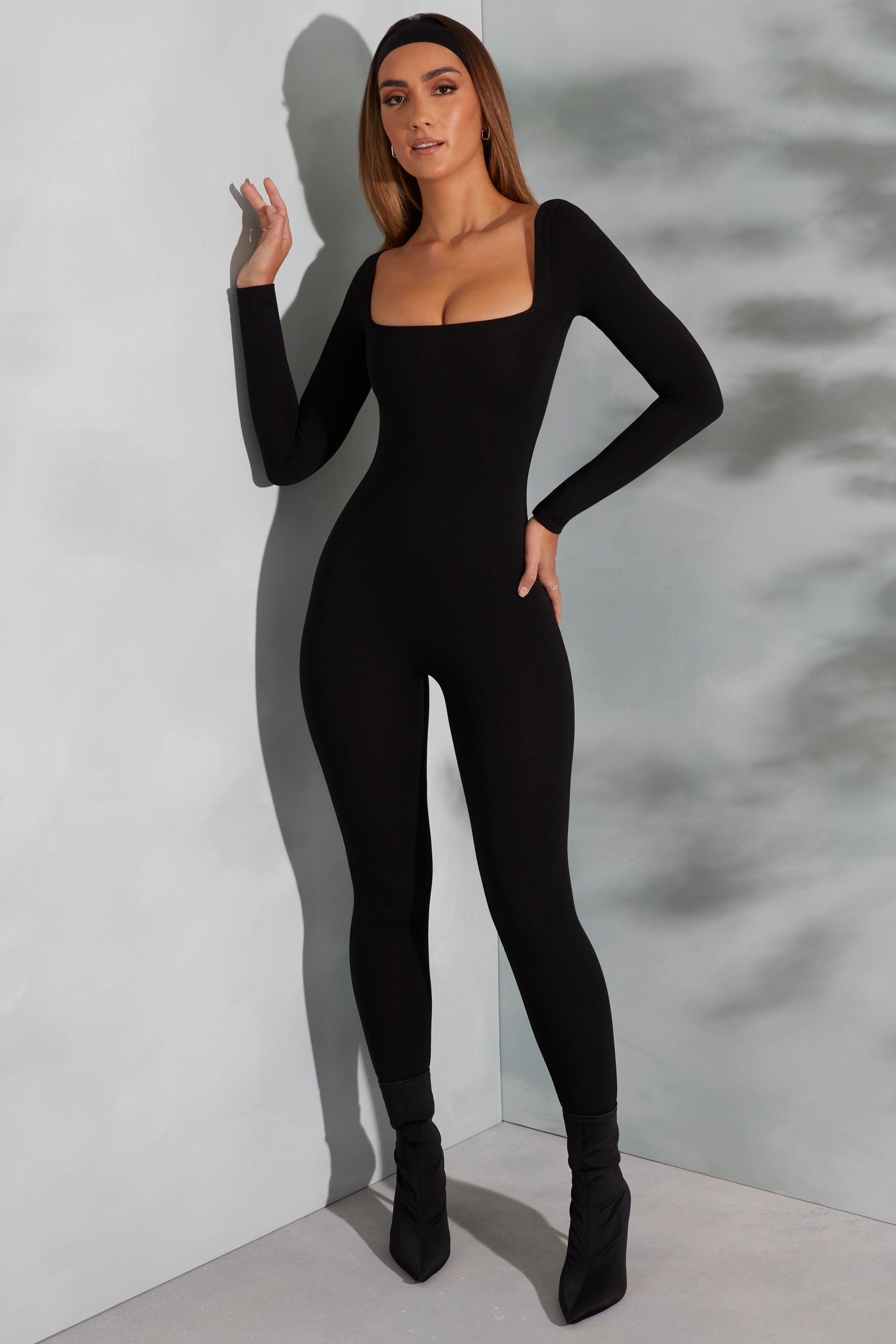 3835_7_Black-Square-Neck-Jumpsuit-4