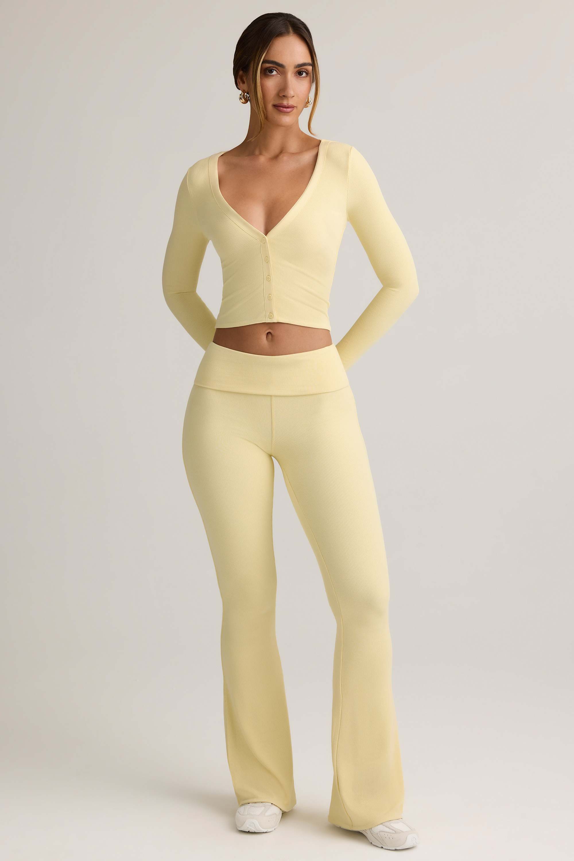8689B-ButtercreamYellow_Jules_1-2