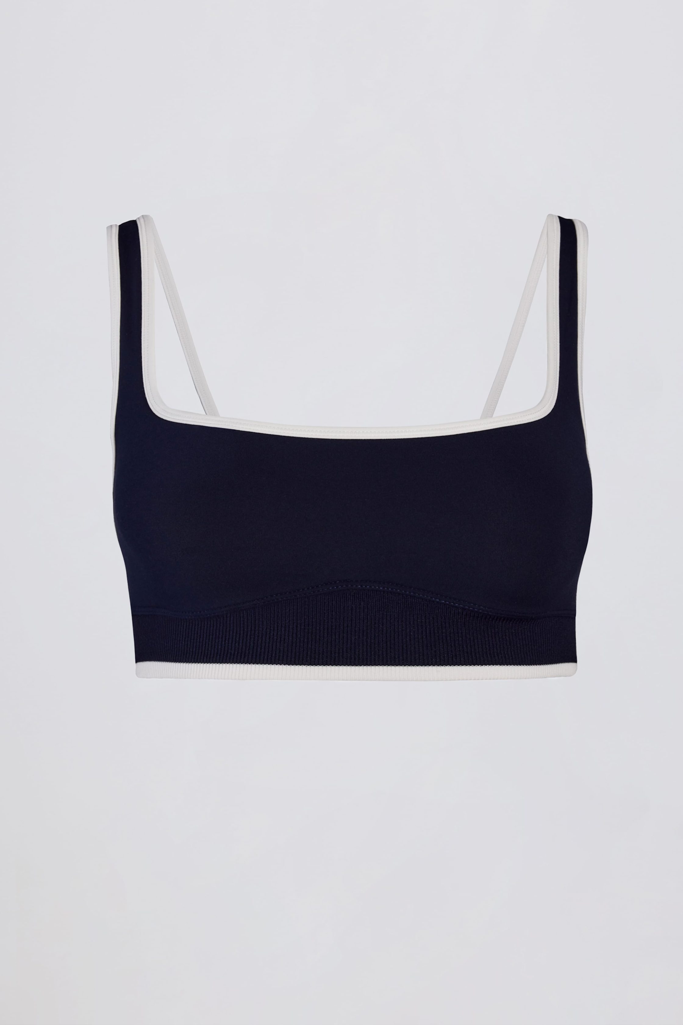 BT02542-ClassicNavy_Alumna_21-4