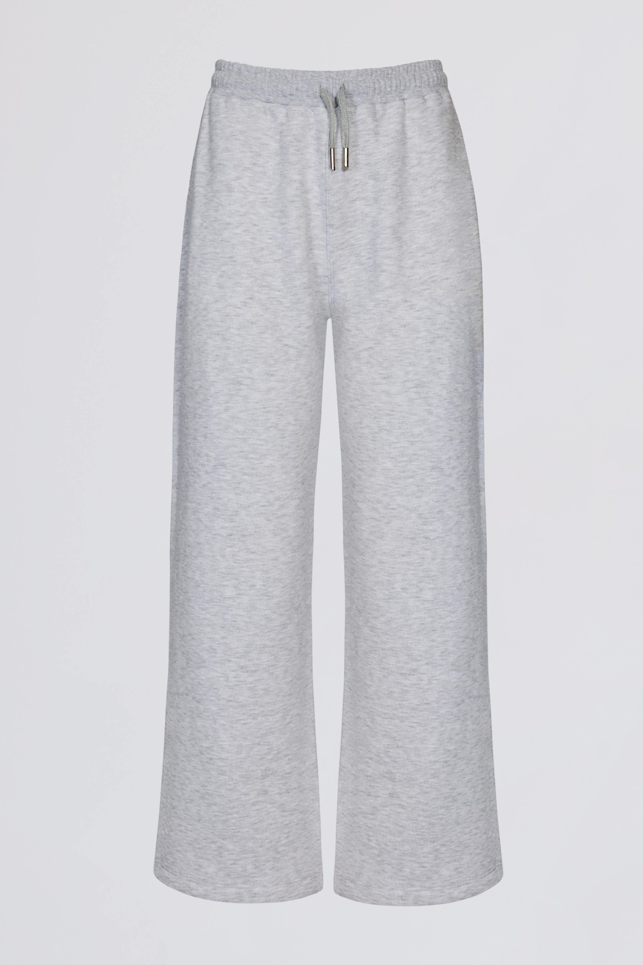 BT02580-GreyMarl_Alumna_21-4