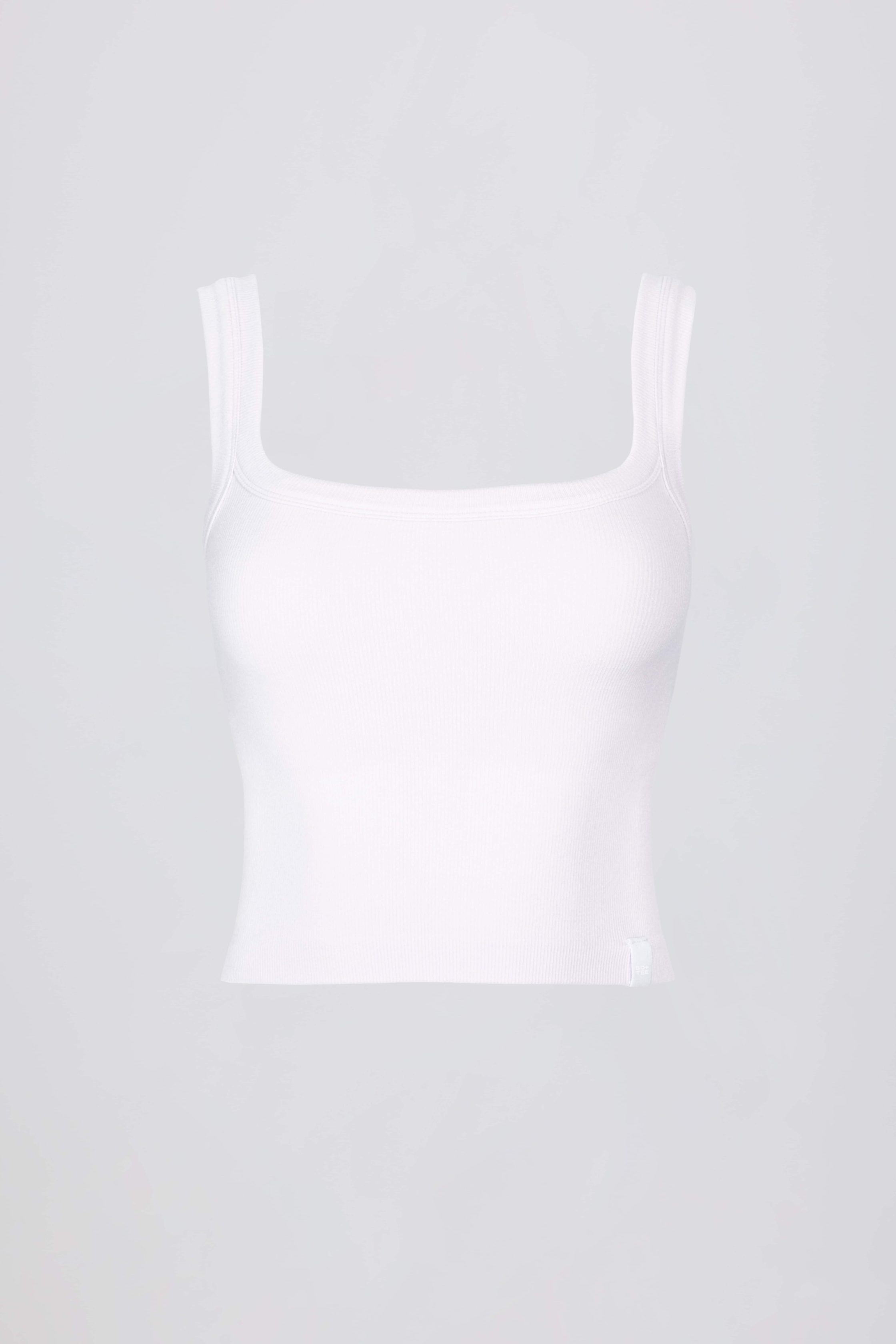BT11129-White_Alumna_21-1