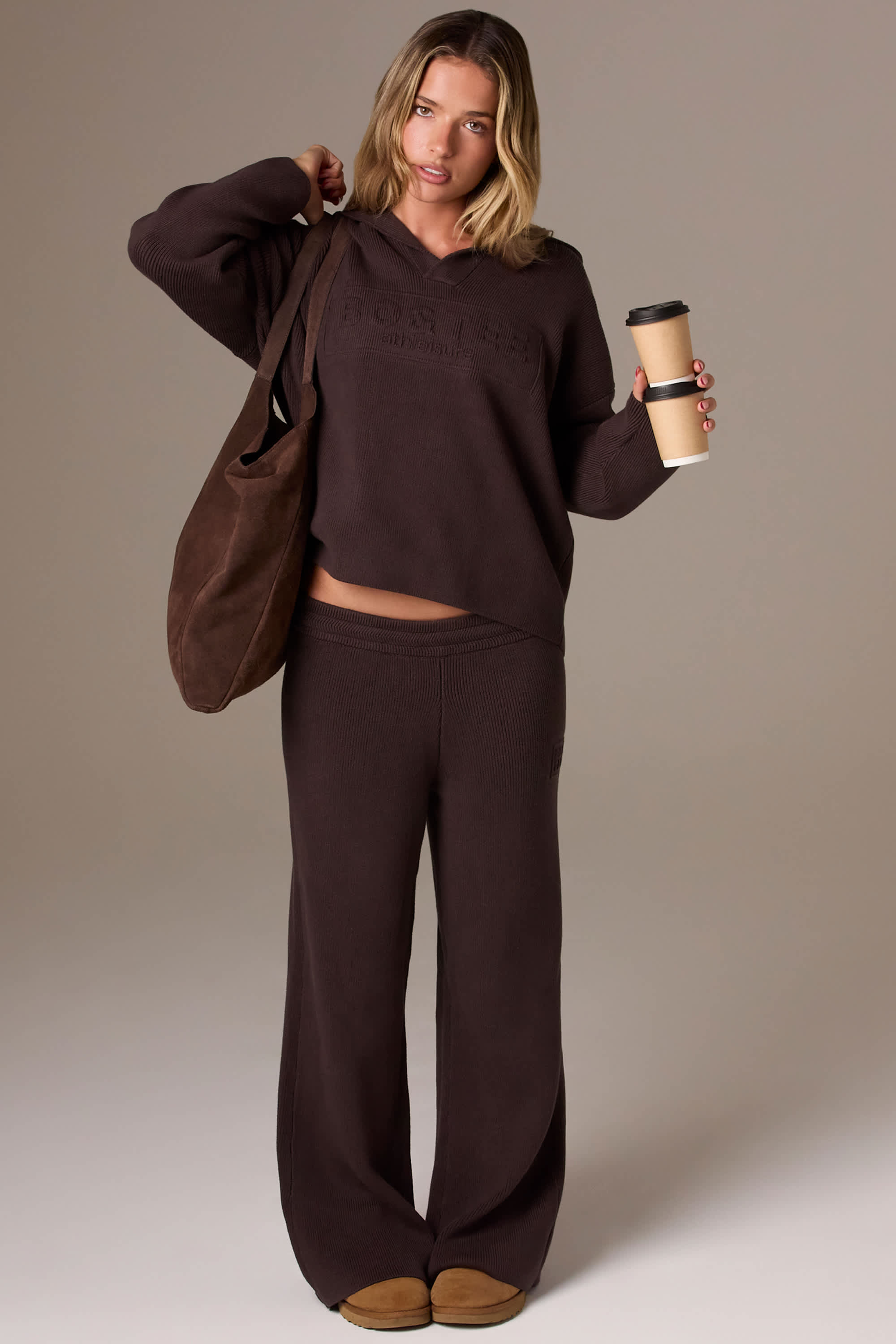 BT11228-Brown_CosyCoffeeRunWithLydsButler_1