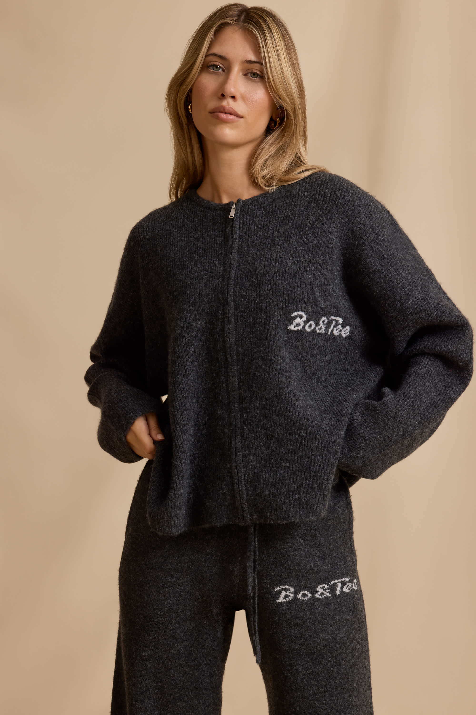 BT1972-CharcoalMarl_KnitClassics_1-1